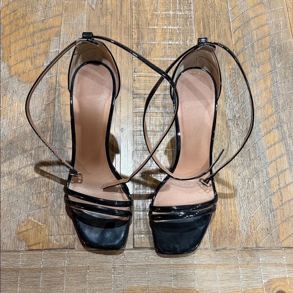 Elegant Black Strappy Women's Heels